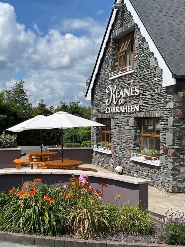 Keanes Of Curraheen, Bar, Restaurant & Accommodation Tralee Exterior foto